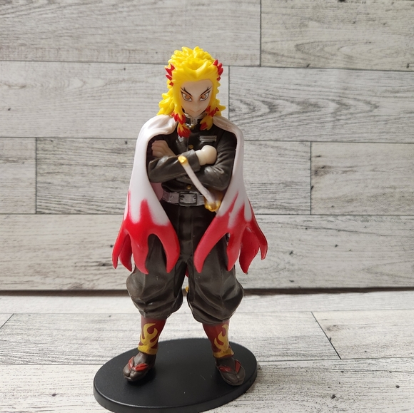 Figurine Demon Slayer : Rengoku Kyoujurou - PVC 20 Cm - Statue Anime Avec Boîte - Idée Cadeau - Neuf 2024